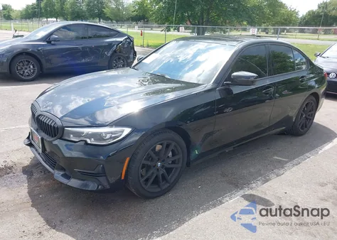2022 BMW 330I xDrive z USA, uszkodzony, nr VIN 3MW5R7J07N8C54981